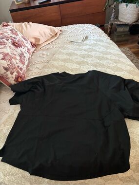 Black Women’s Short-Sleeve Top - Classic Everyday Tee